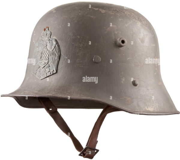 Helm berbentuk topi fedora dengan sentuhan modern